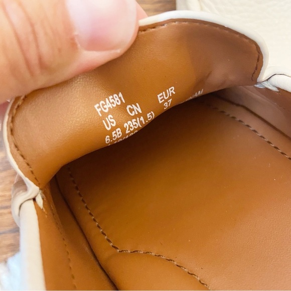 NWOT Coach | Women’s White Pebbled Leather Mavis Driving Loafer Size 6.5 - Picture 11 of 12